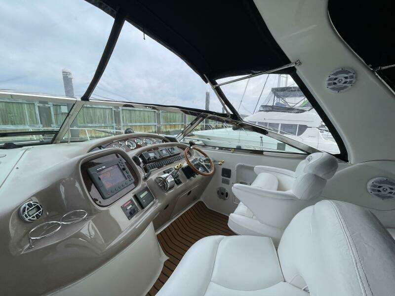 2000 Sea Ray 380 Sundancer