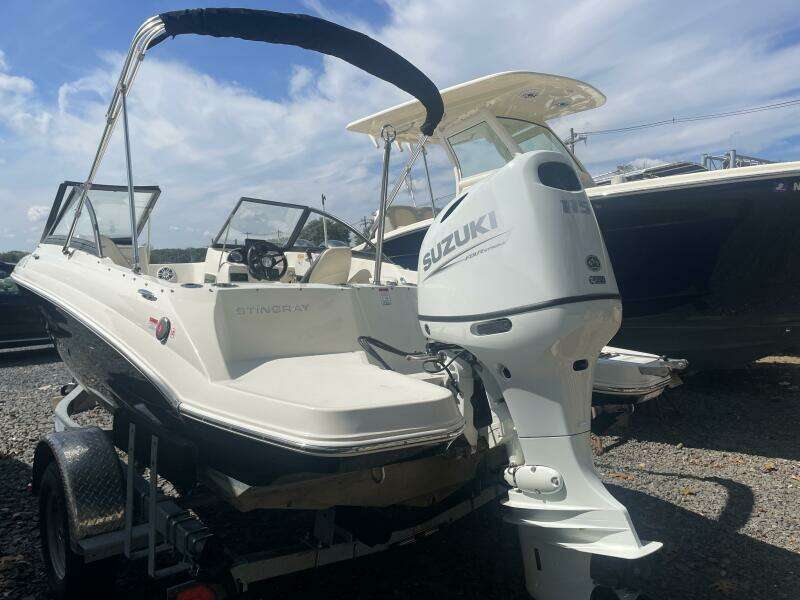 2023 Stingray 191 DC
