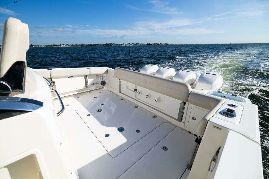 2021 Boston Whaler 420 Outrage