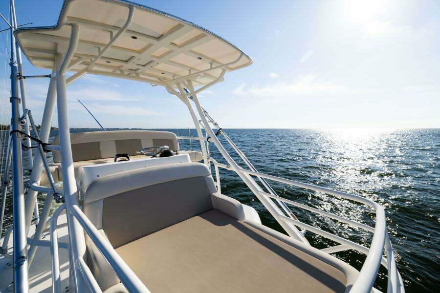 2021 Boston Whaler 420 Outrage