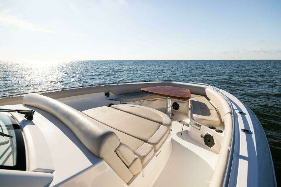 2021 Boston Whaler 420 Outrage
