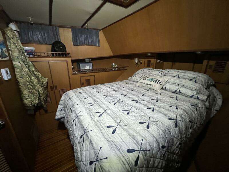 1981 Sea Ranger 45 Raised Pilot House