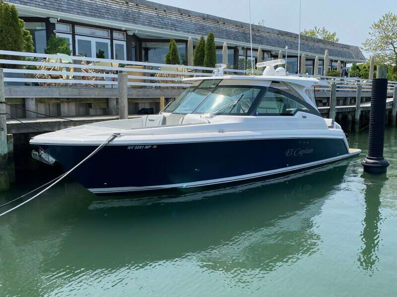 2019 Tiara Yachts 34LX