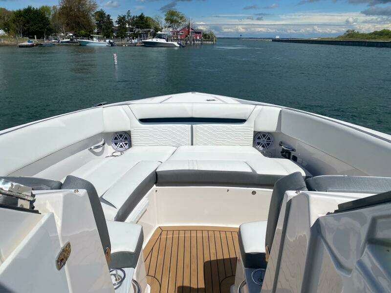 2019 Tiara Yachts 34LX