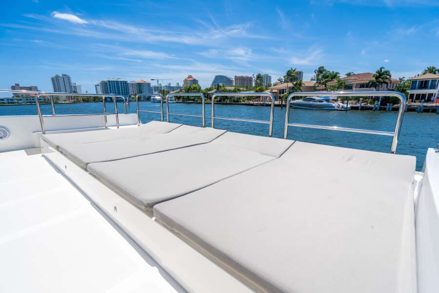 2017 Overblue 58 Powercat