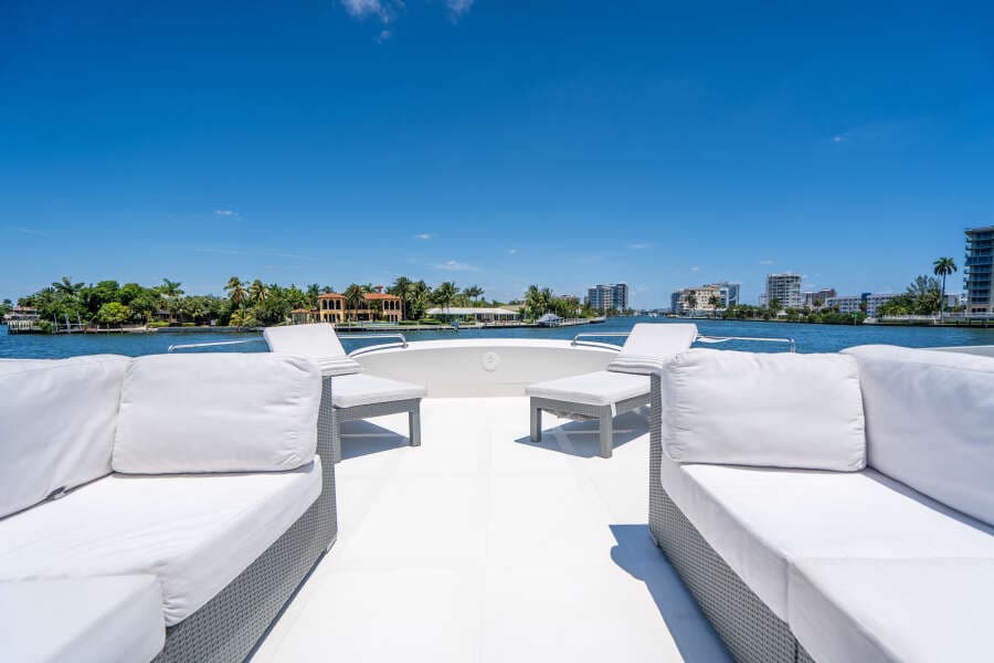 2017 Overblue 58 Powercat