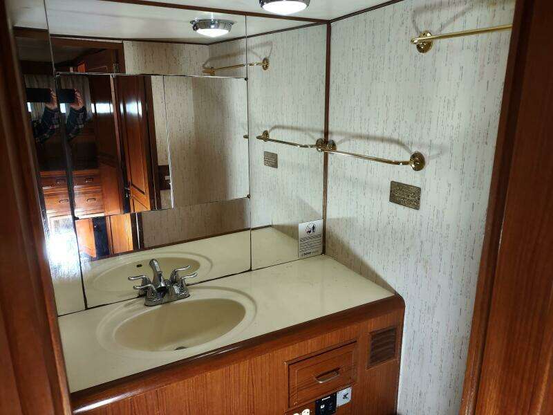 1989 Ocean Alexander 