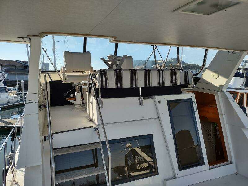 1989 Ocean Alexander 