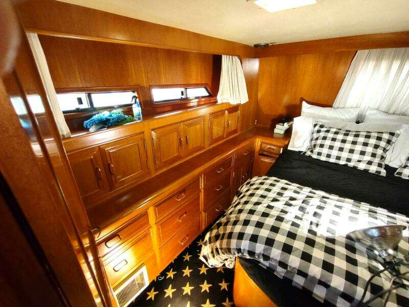 1989 Ocean Alexander 