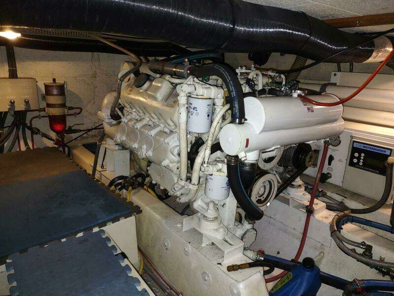 1989 Ocean Alexander 