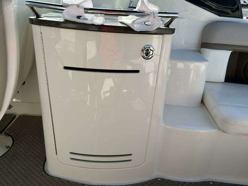 2013 Sea Ray 270 SLX