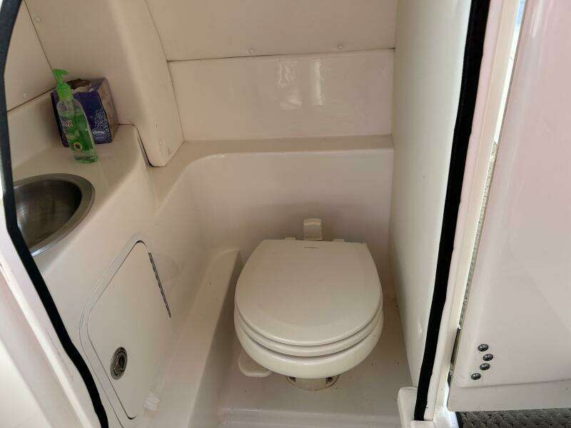 2013 Sea Ray 270 SLX