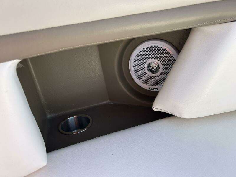 2013 Sea Ray 270 SLX