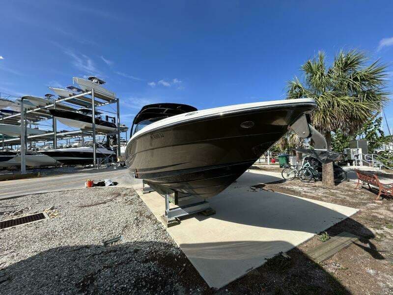 2013 Sea Ray 270 SLX