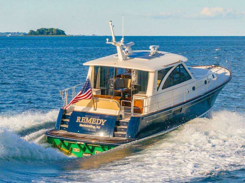 Starboard Quarter W Deep Vee