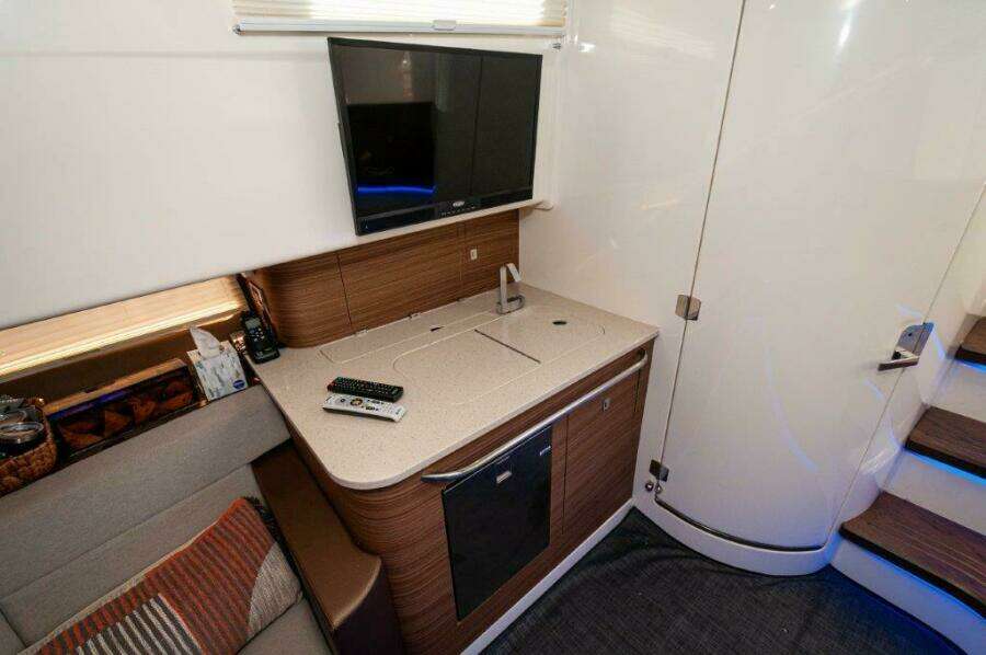 2018 42 Boston Whaler 420 Outrage The Tyder II Galley (2)