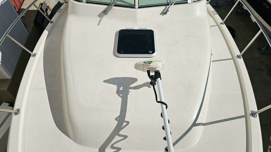 2004 Pursuit 3070 Offshore Express