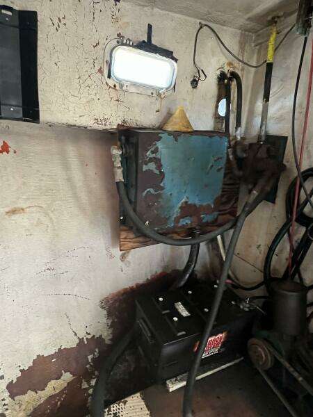 28' Ellis Lobster hydraulics