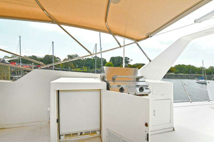 2002 Grand Alaskan Flushdeck