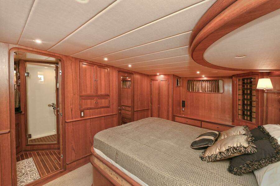 2002 Grand Alaskan Flushdeck