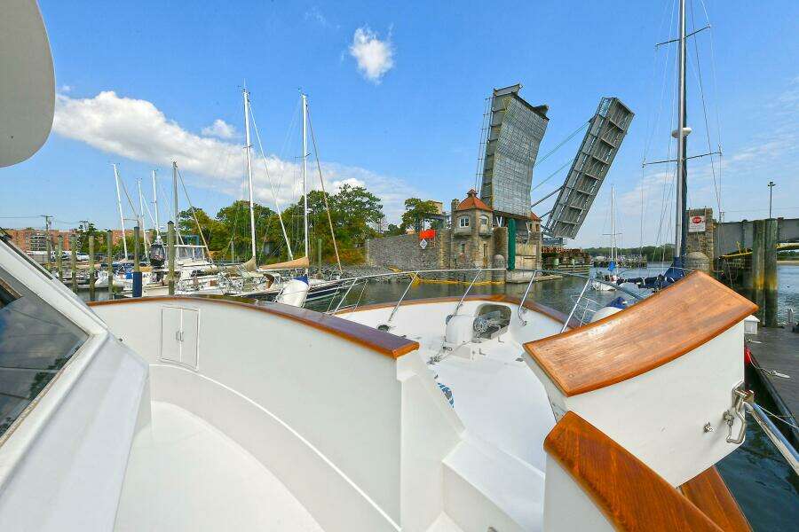 2002 Grand Alaskan Flushdeck