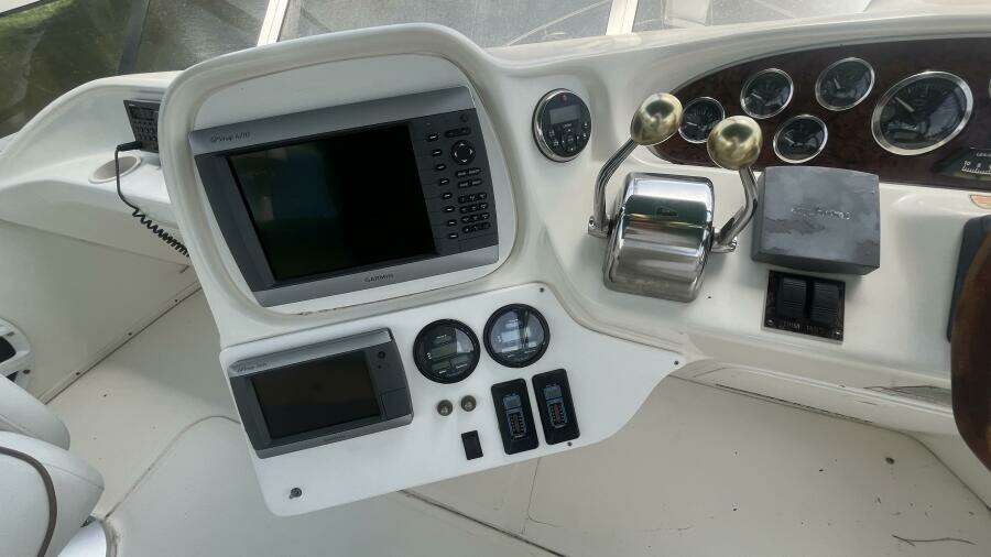 2000 Sea Ray 380 Aft Cabin