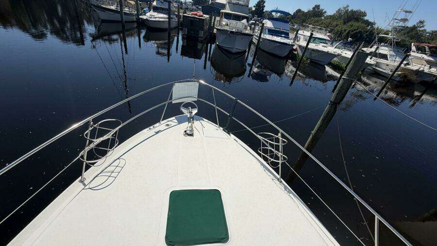 2000 Sea Ray 380 Aft Cabin