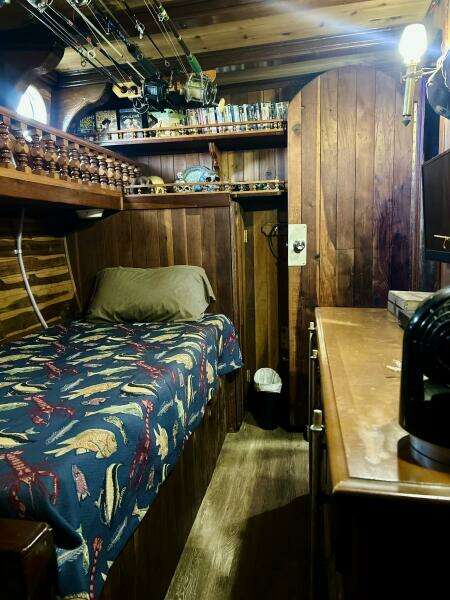 1977 Custom 80 Brigantine