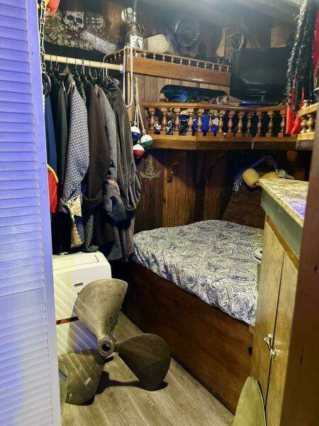 1977 Custom 80 Brigantine