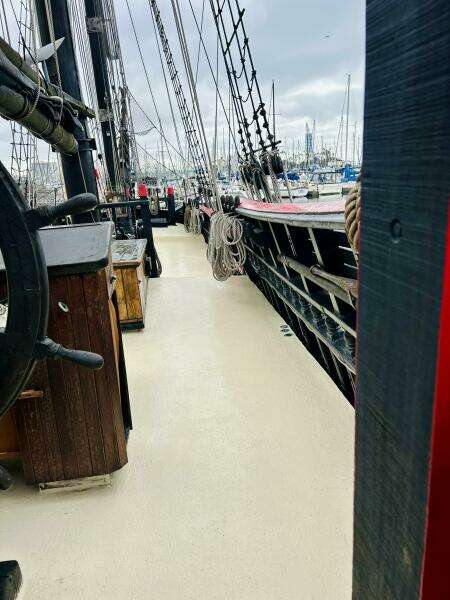 1977 Custom 80 Brigantine