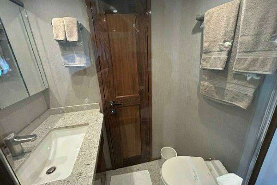 2019 Viking Motor Yacht