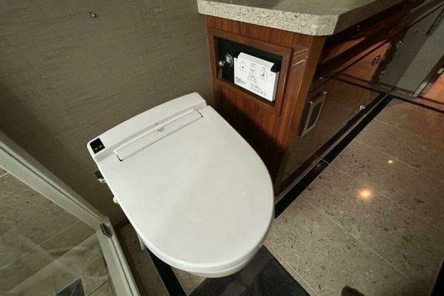 2019 Viking Motor Yacht