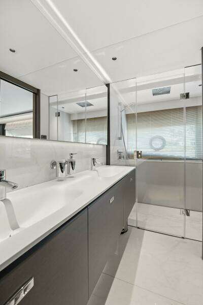 Princess Y95 JUST  PERFECT - VIP Stateroom Ensuite Head