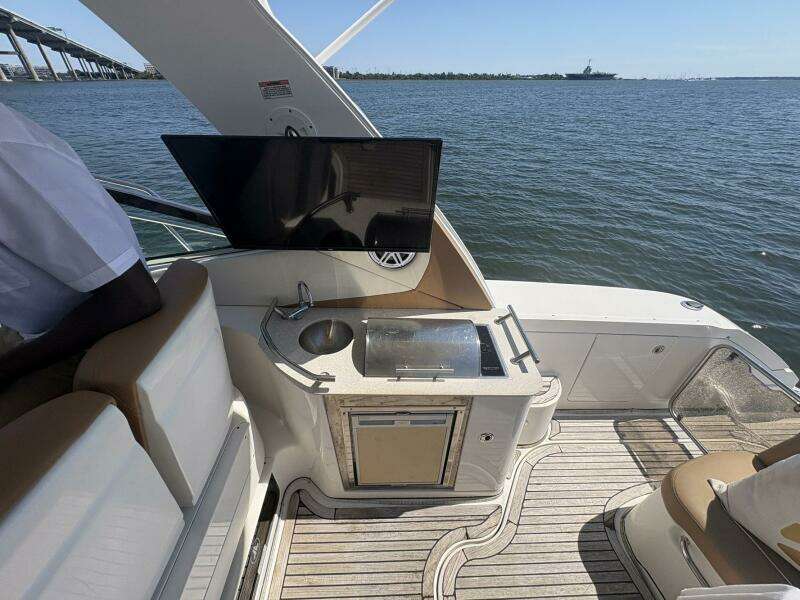 2009 Sea Ray 350 Sundancer