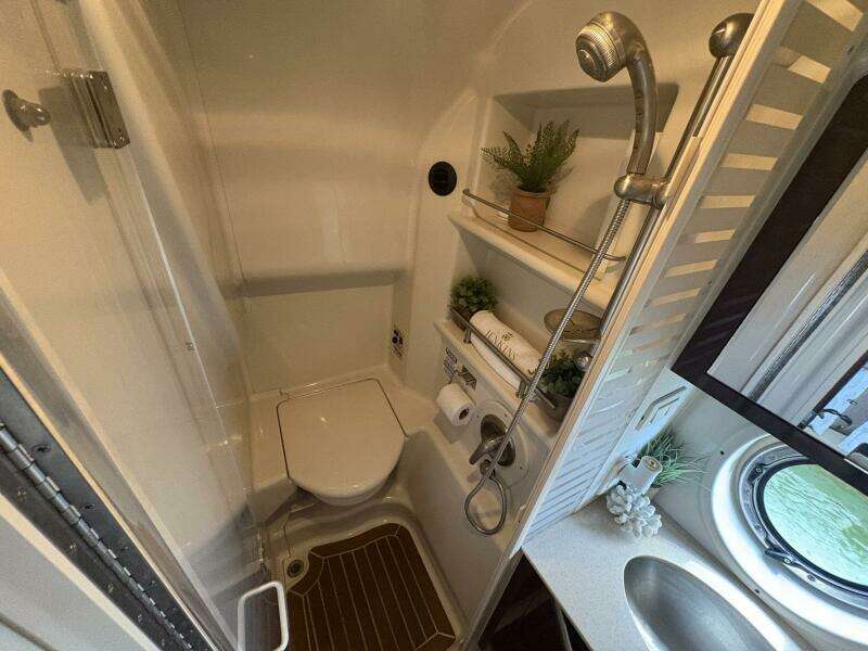 2009 Sea Ray 350 Sundancer