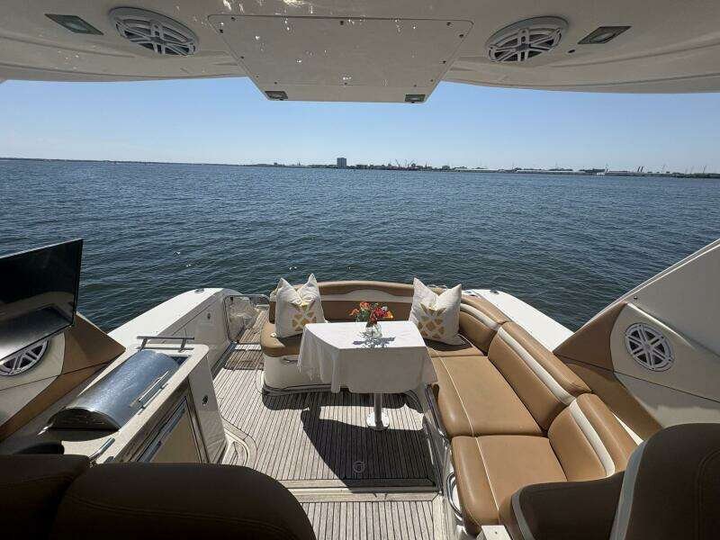 2009 Sea Ray 350 Sundancer