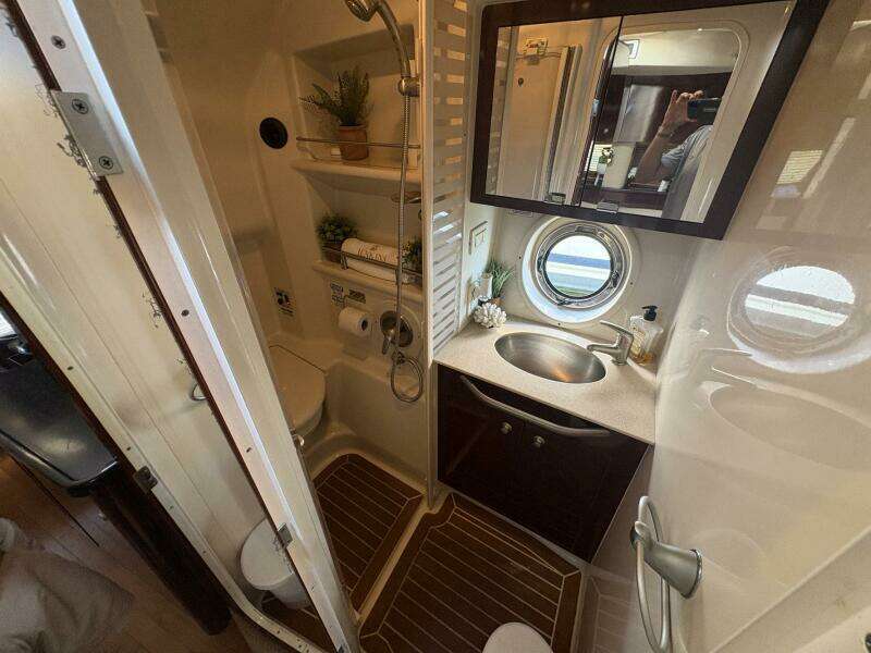 2009 Sea Ray 350 Sundancer