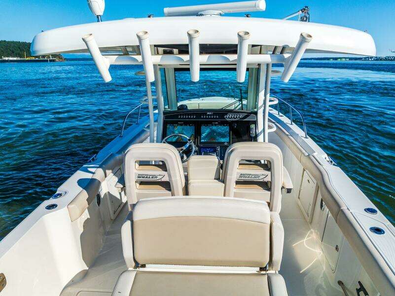 2017 Boston Whaler 330 Outrage