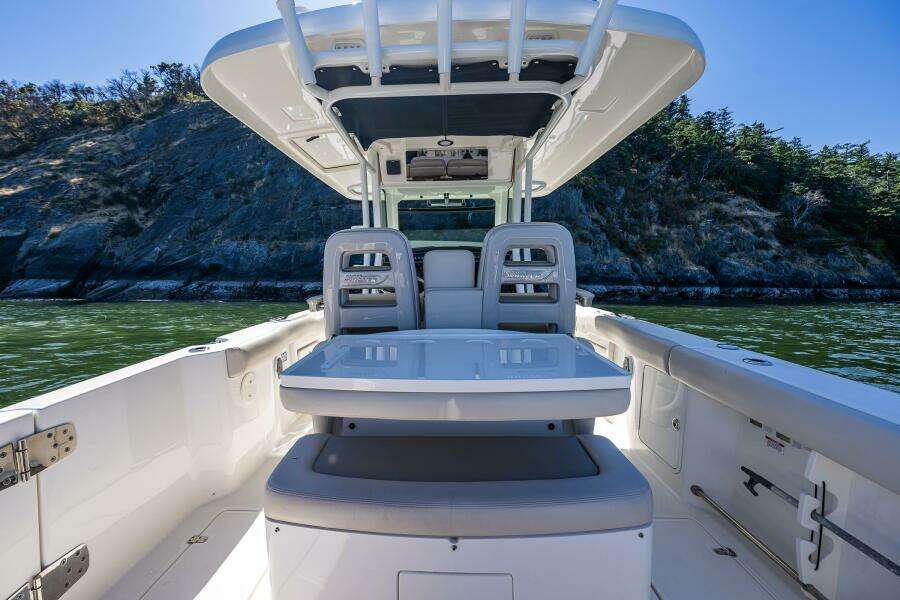2017 Boston Whaler 330 Outrage