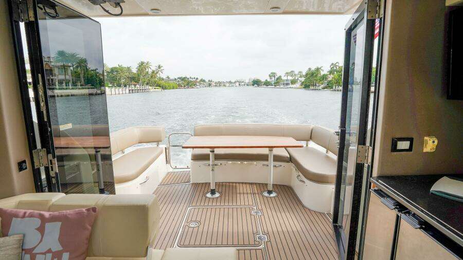 2015 Carver C-43 Coupe