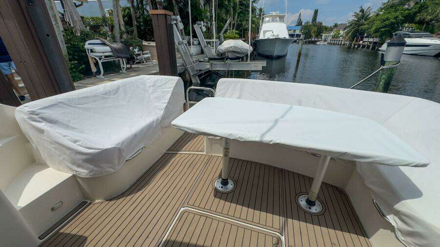 2015 Carver C-43 Coupe