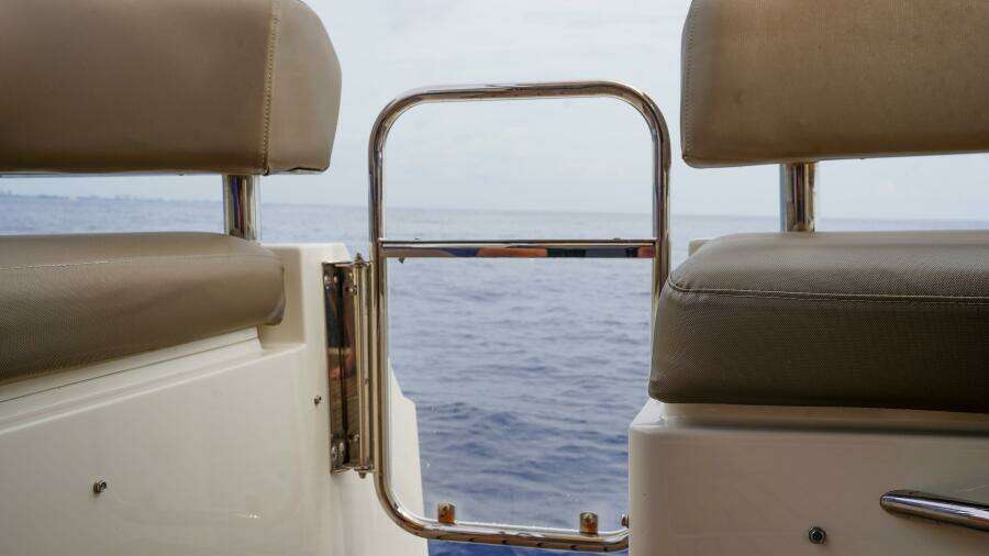 2015 Carver C-43 Coupe