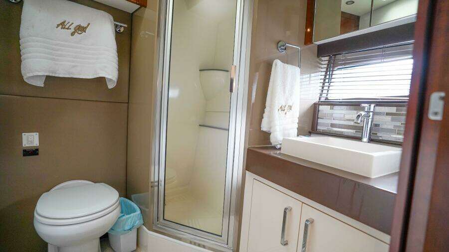 2015 Carver C-43 Coupe