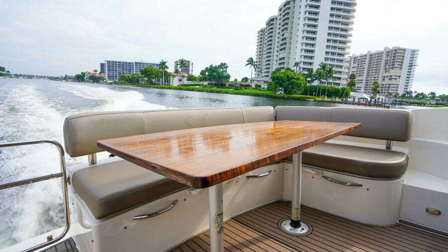 2015 Carver C-43 Coupe