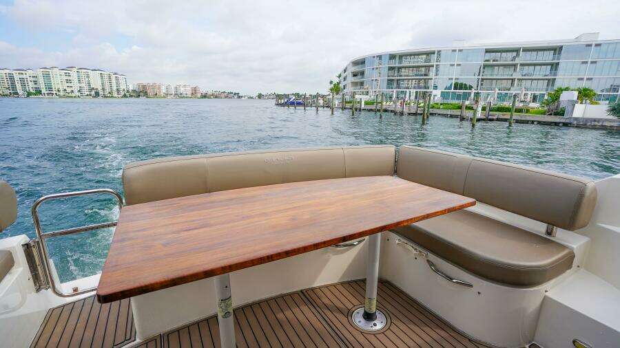 2015 Carver C-43 Coupe