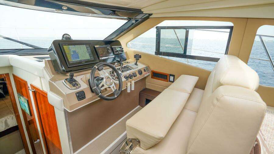 2015 Carver C-43 Coupe