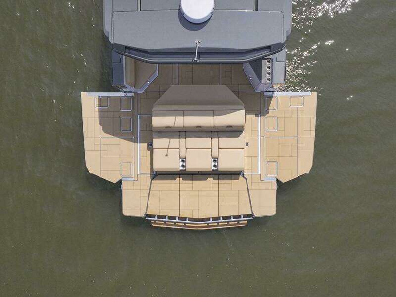 Cockpit terraces fold down style