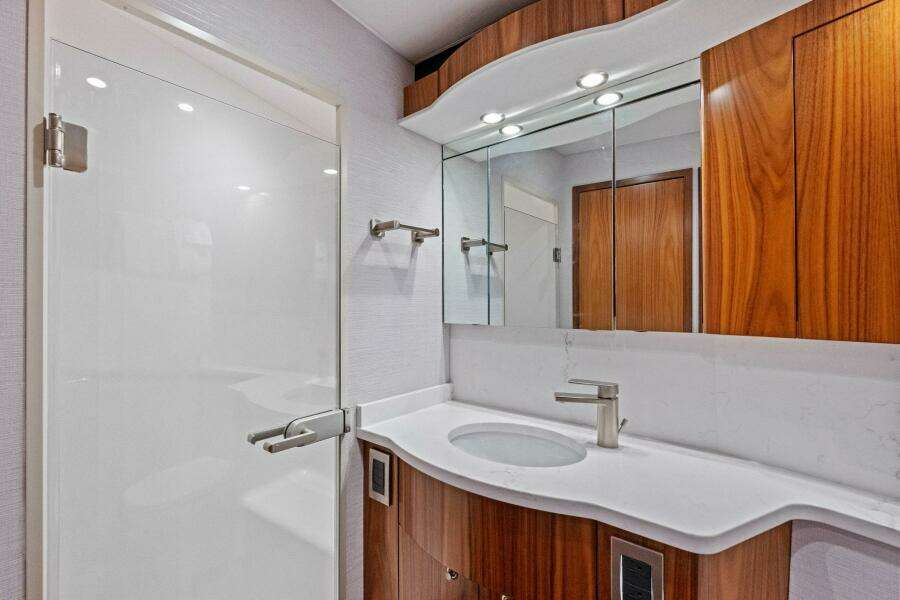 2025 Viking 58 Convertible "Galati Yacht Sales Trade"