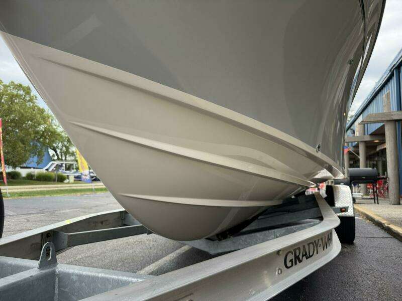 2023 Grady-White Freedom 255