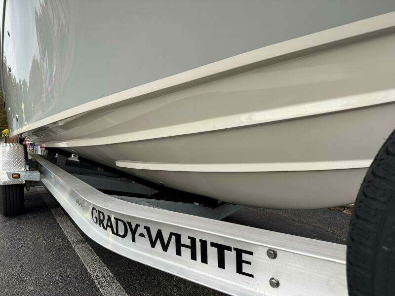 2023 Grady-White Freedom 255